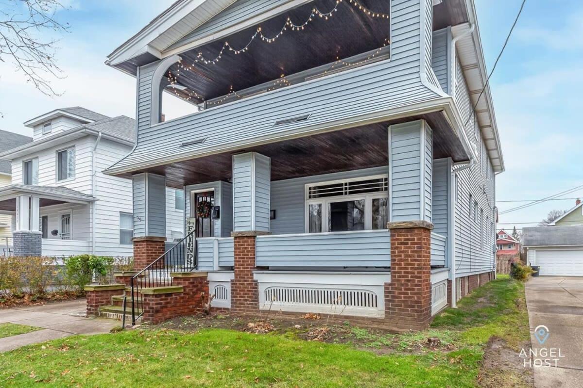 Beautifully Remodeled Duplex Apt In West Blvd Cleveland Exterior foto