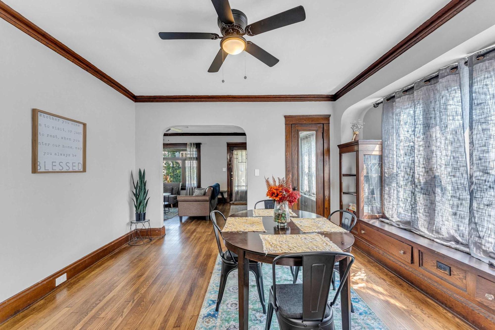 Beautifully Remodeled Duplex Apt In West Blvd Cleveland Exterior foto